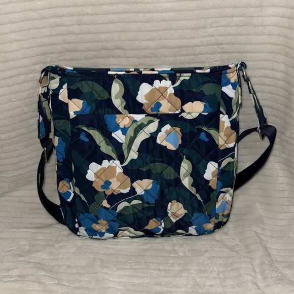 Vera Bradley Floral Patterned Crossbody Bag NWOT - Picture 3 of 14